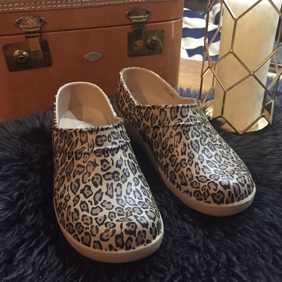 CROCS Shoes - Crocs Neria Work Clogs